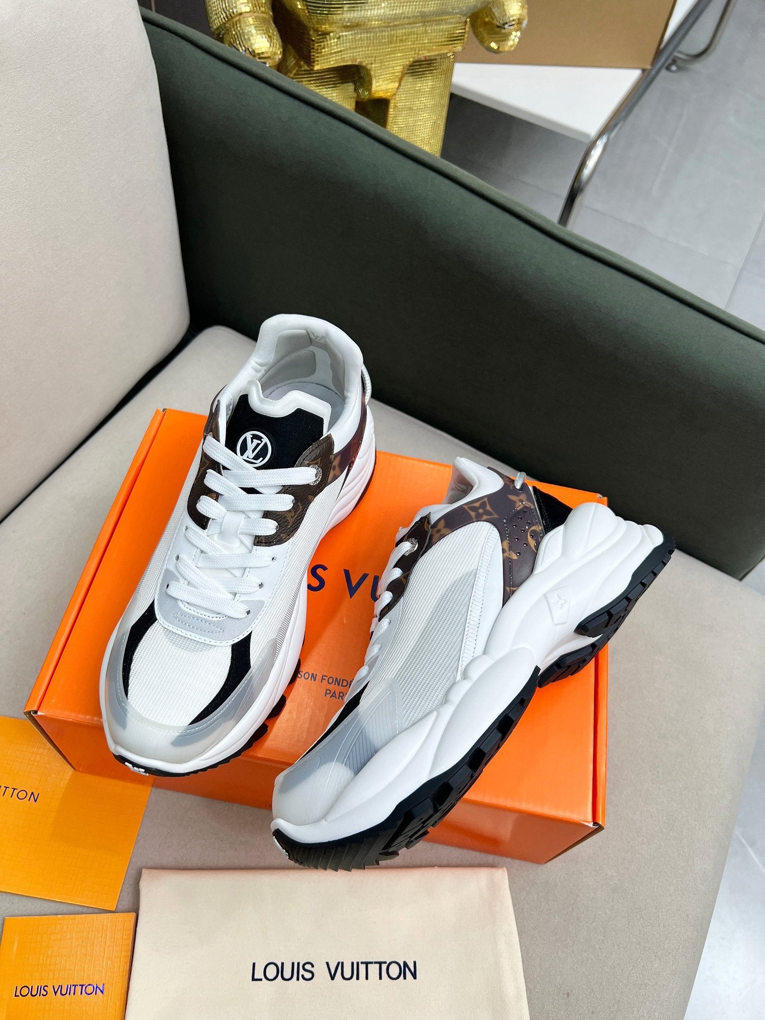 LVE LADIES TRAINERS (pre-order)