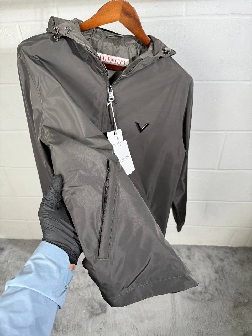 VLTN WINDBREAKER GREY