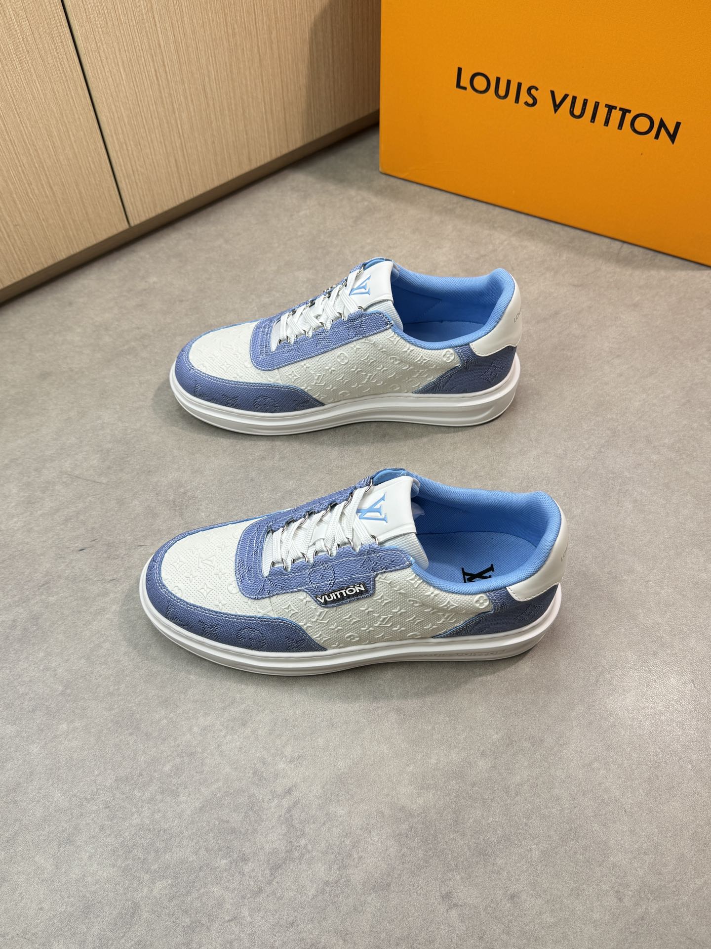 LVE SNEAKER (pre-order)
