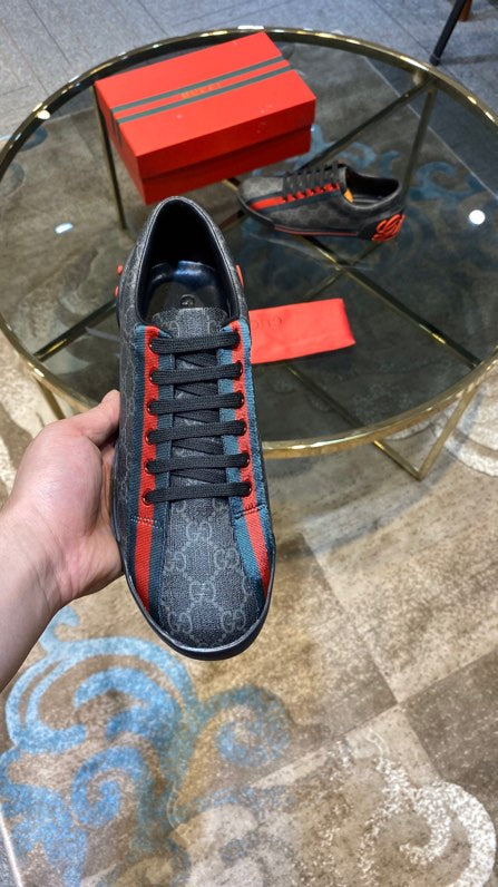 UCCI SNEAKER (pre-order)