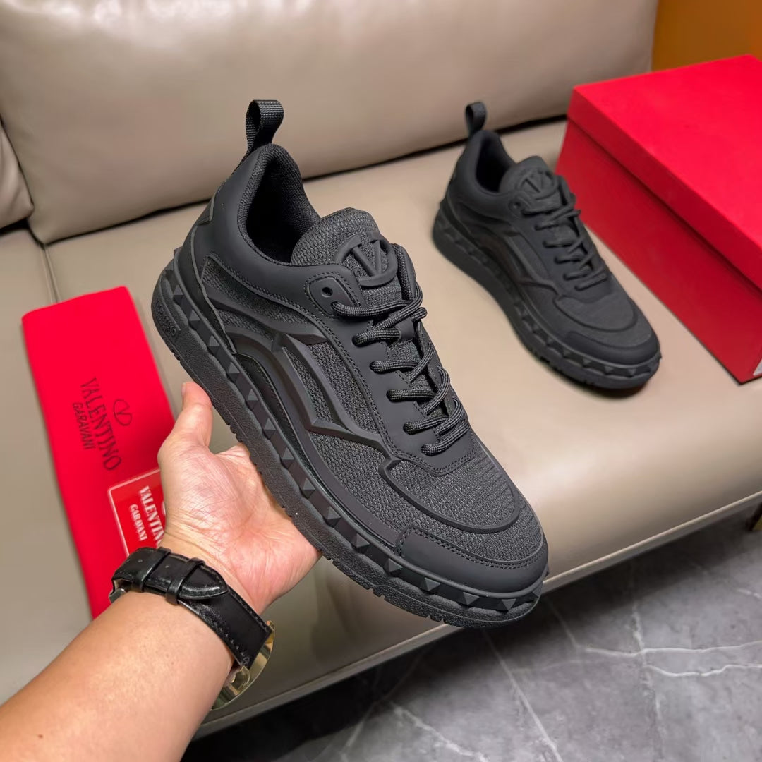 VLT SNEAKERS (pre-order)