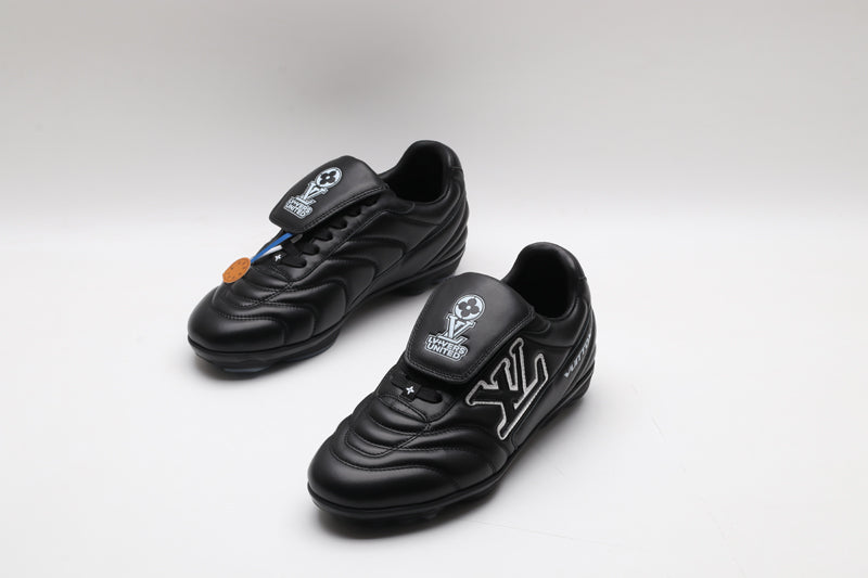 Baskets de football LVE noires (précommande)