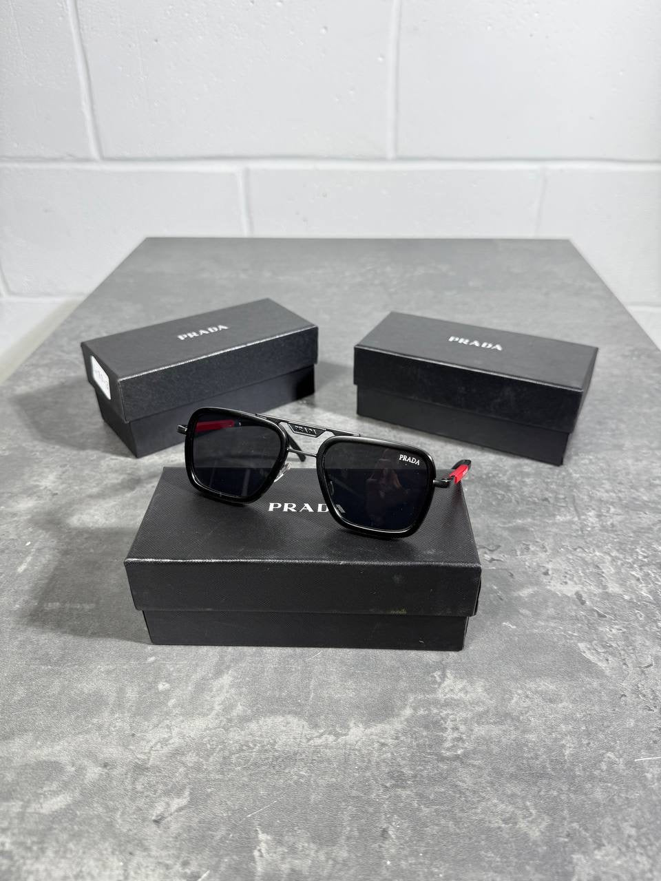 RADA SUNGLASSES BLACK&RED