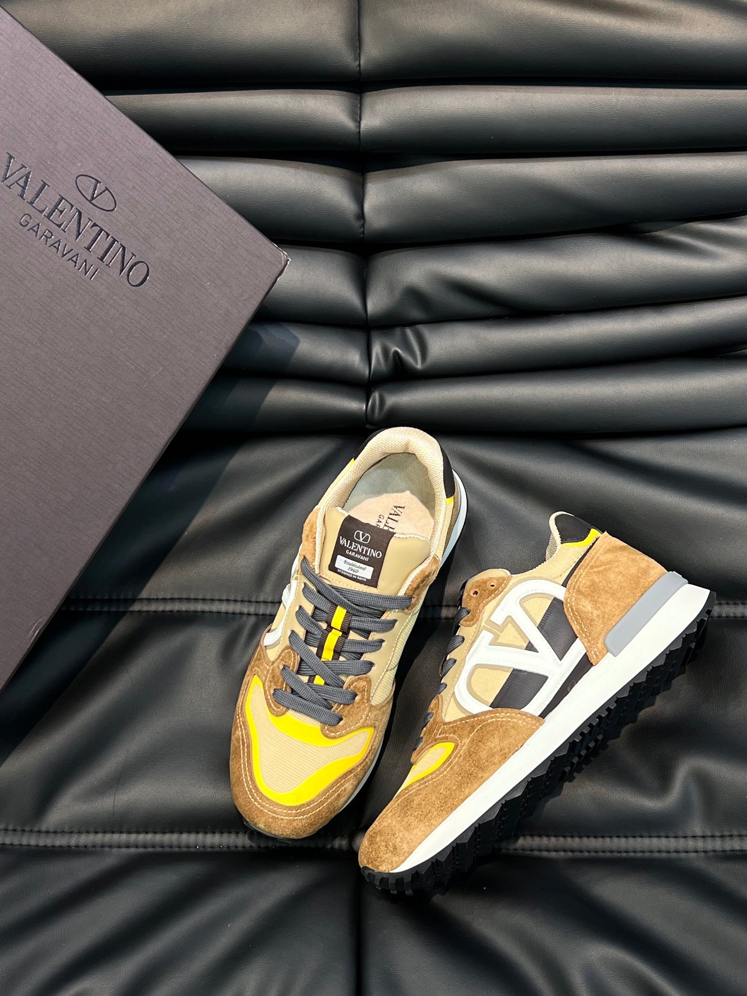 VLT SNEAKERS BRONZE (pre-order)
