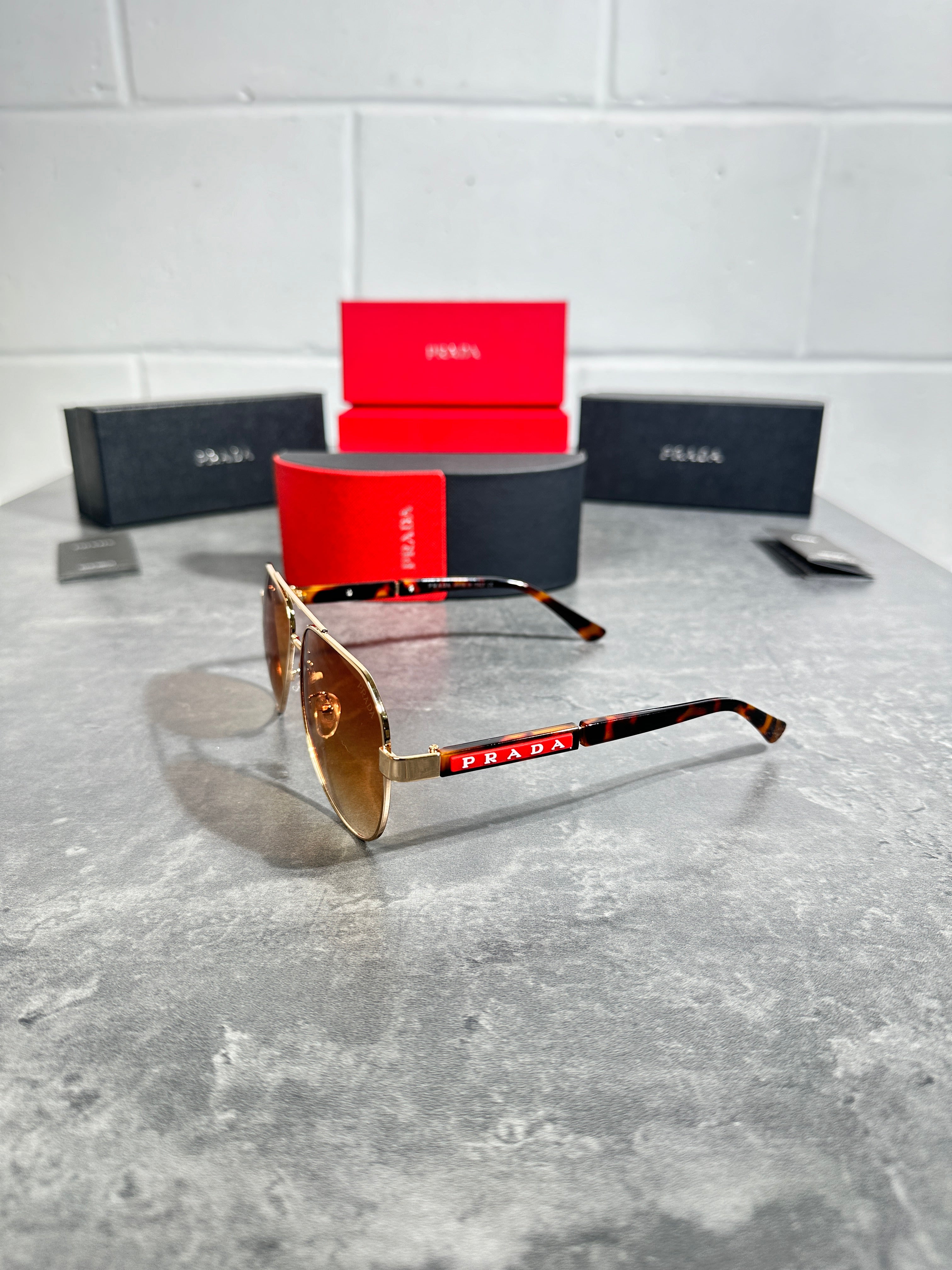 Prada - glasses brown