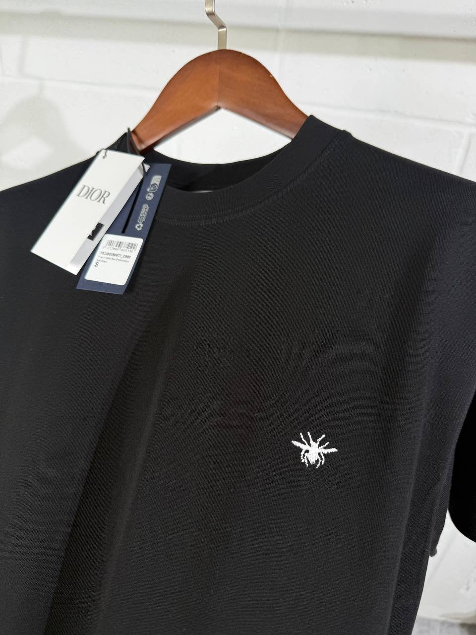 IOR TEE BLACK