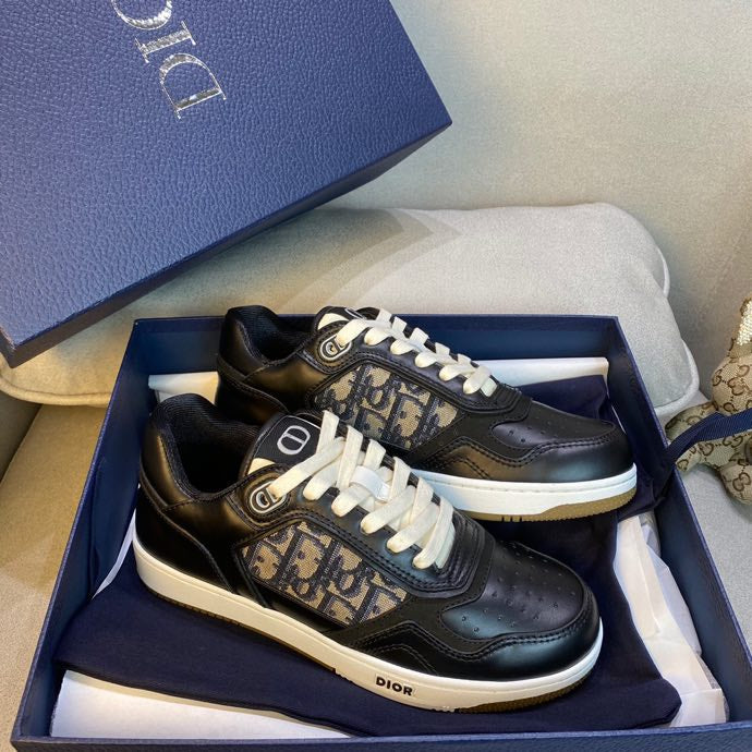 IOR SNEAKERS (pre-order)