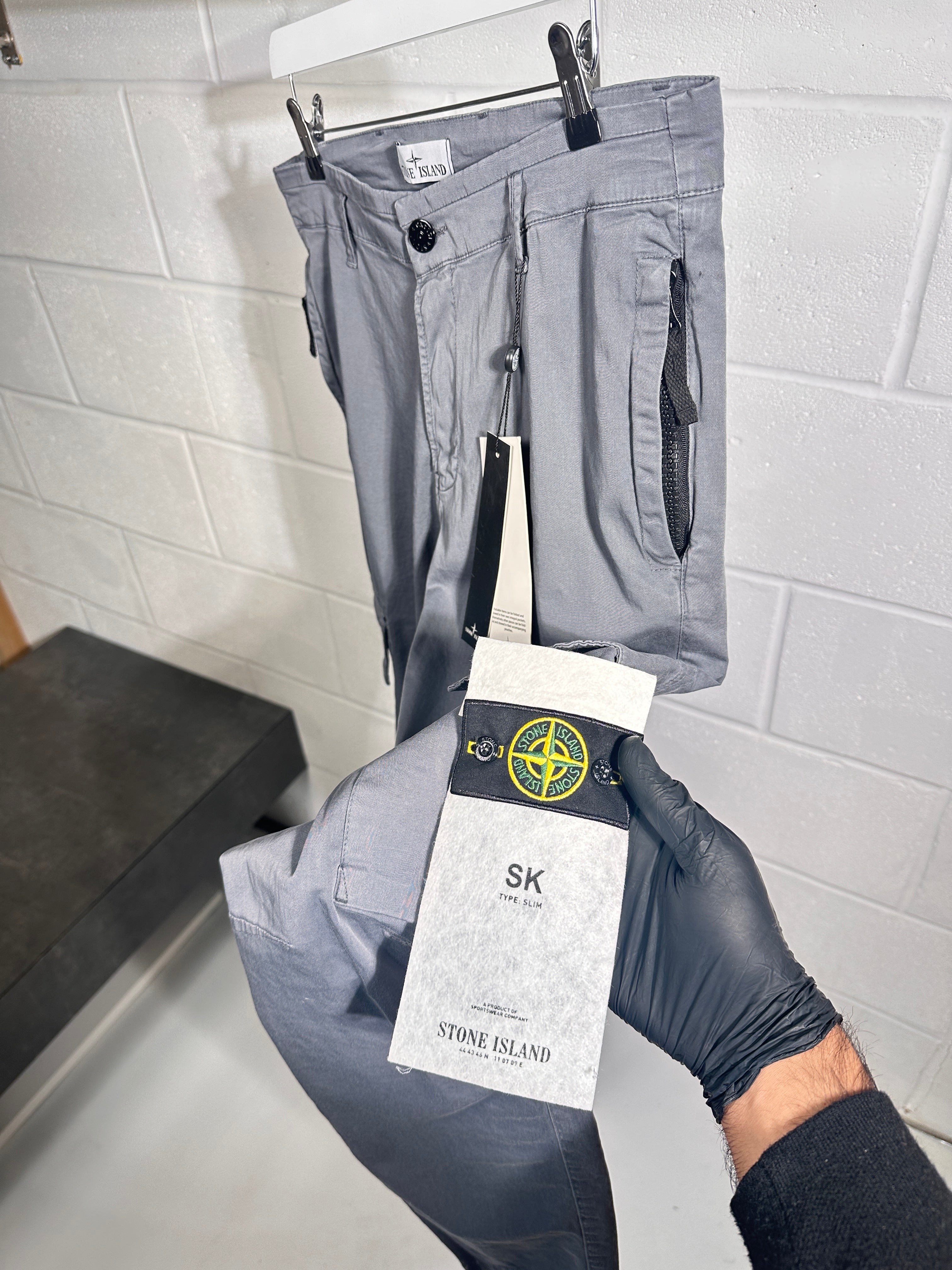 Pantalon cargo gris SI