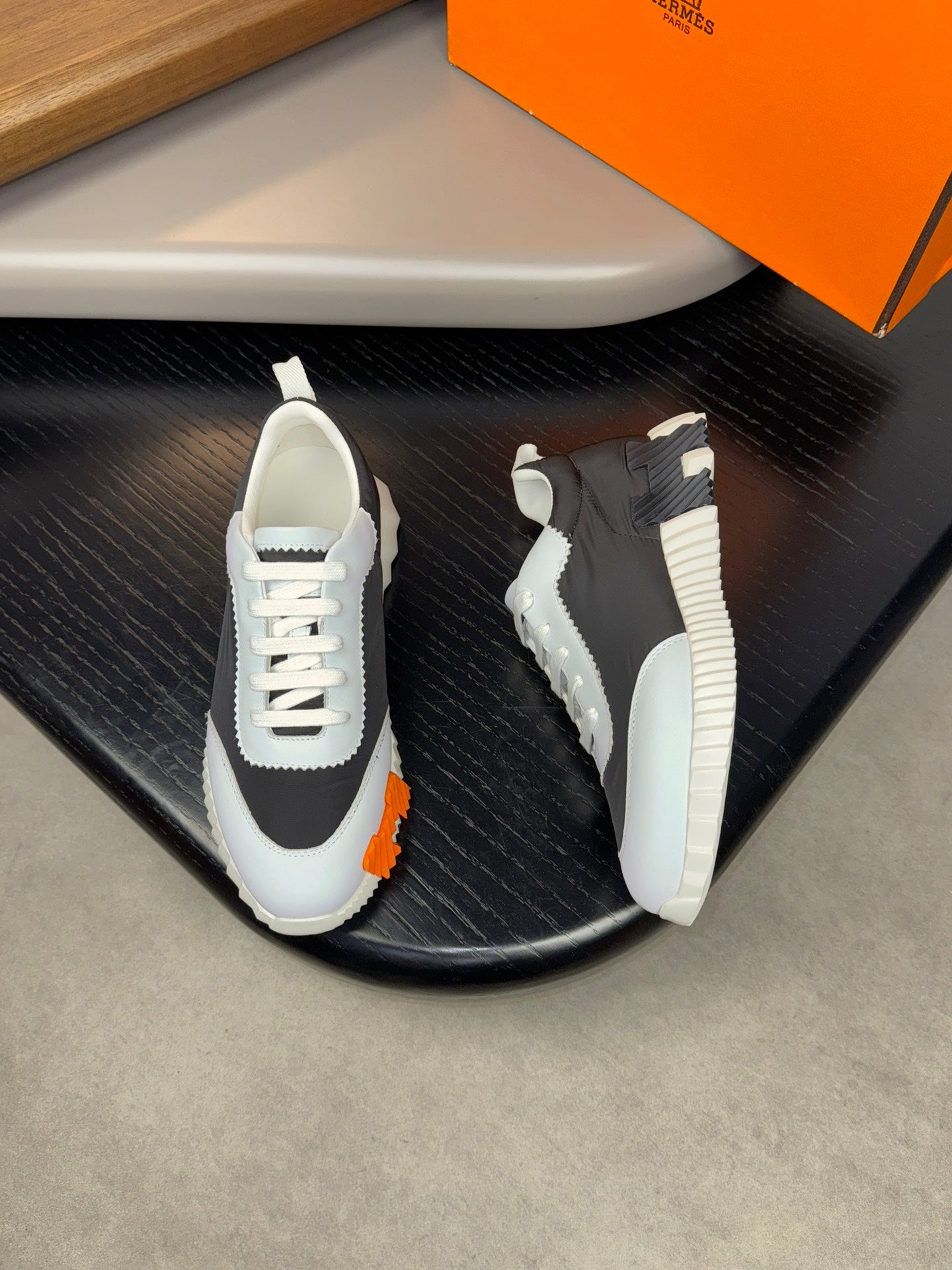 HRM BOUNCING (pre-order)