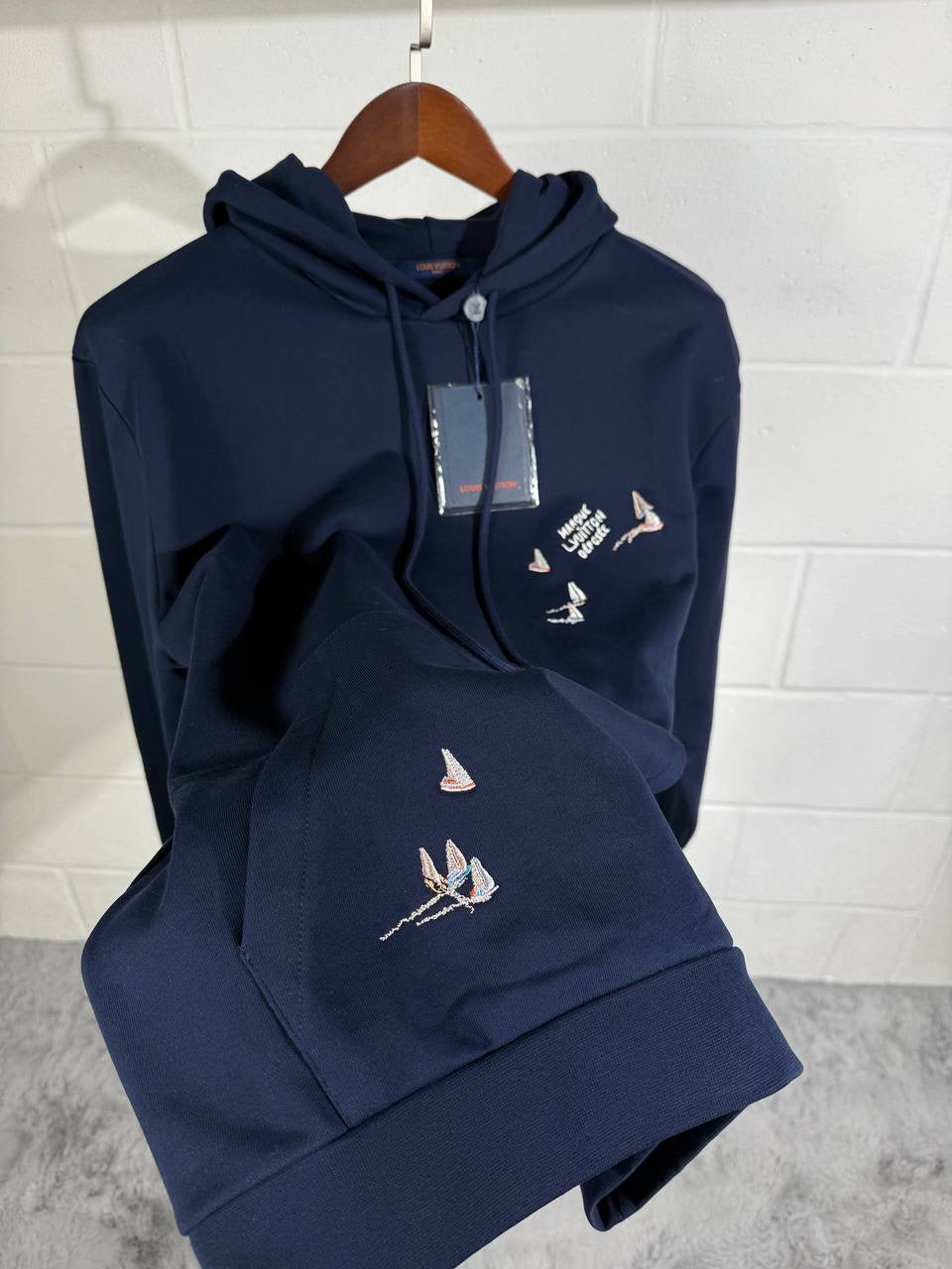 LVE HOODIE NAVY