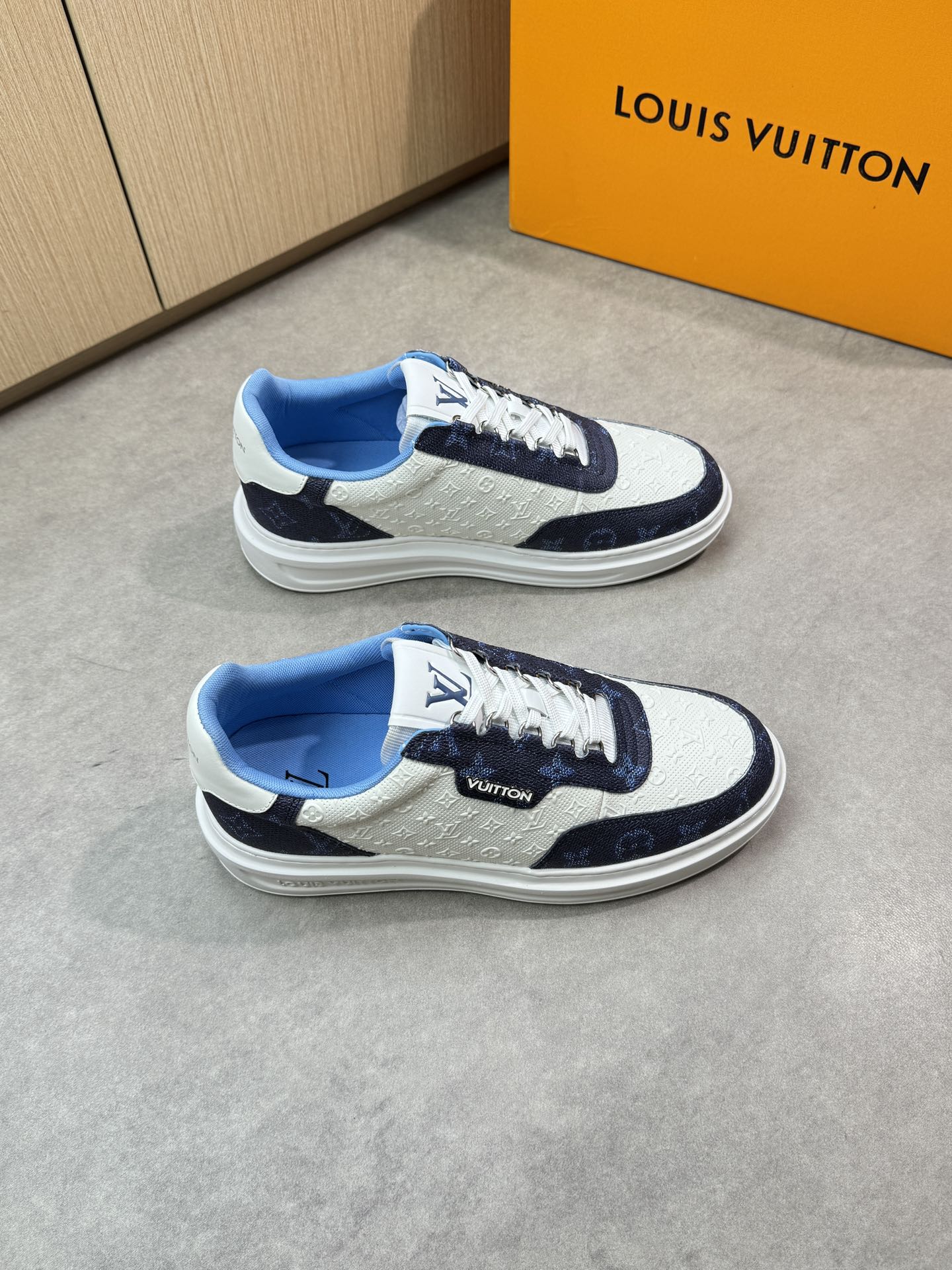 LVE SNEAKER (pre-order)