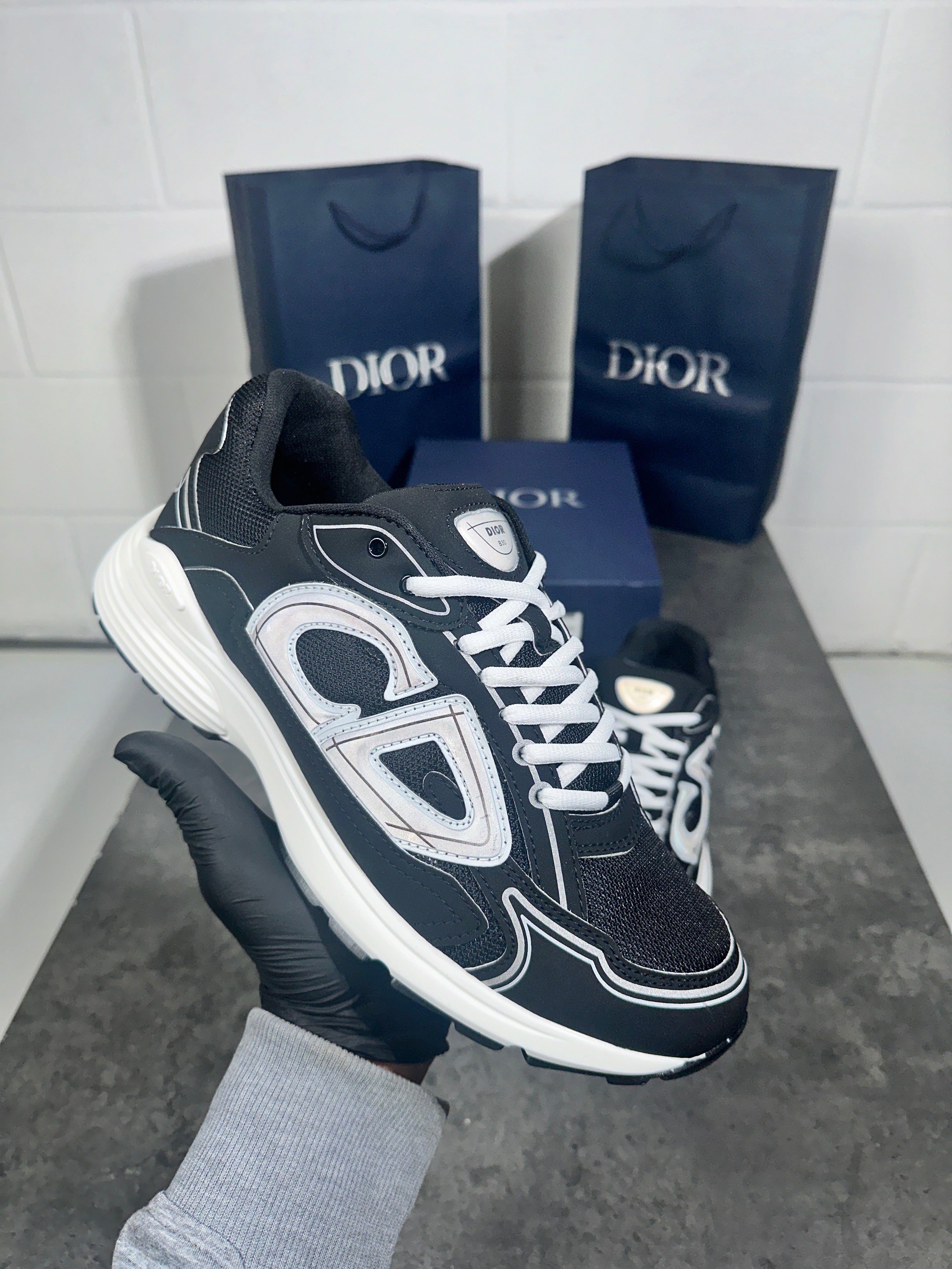 (pre-order)IOR b30 - white and black