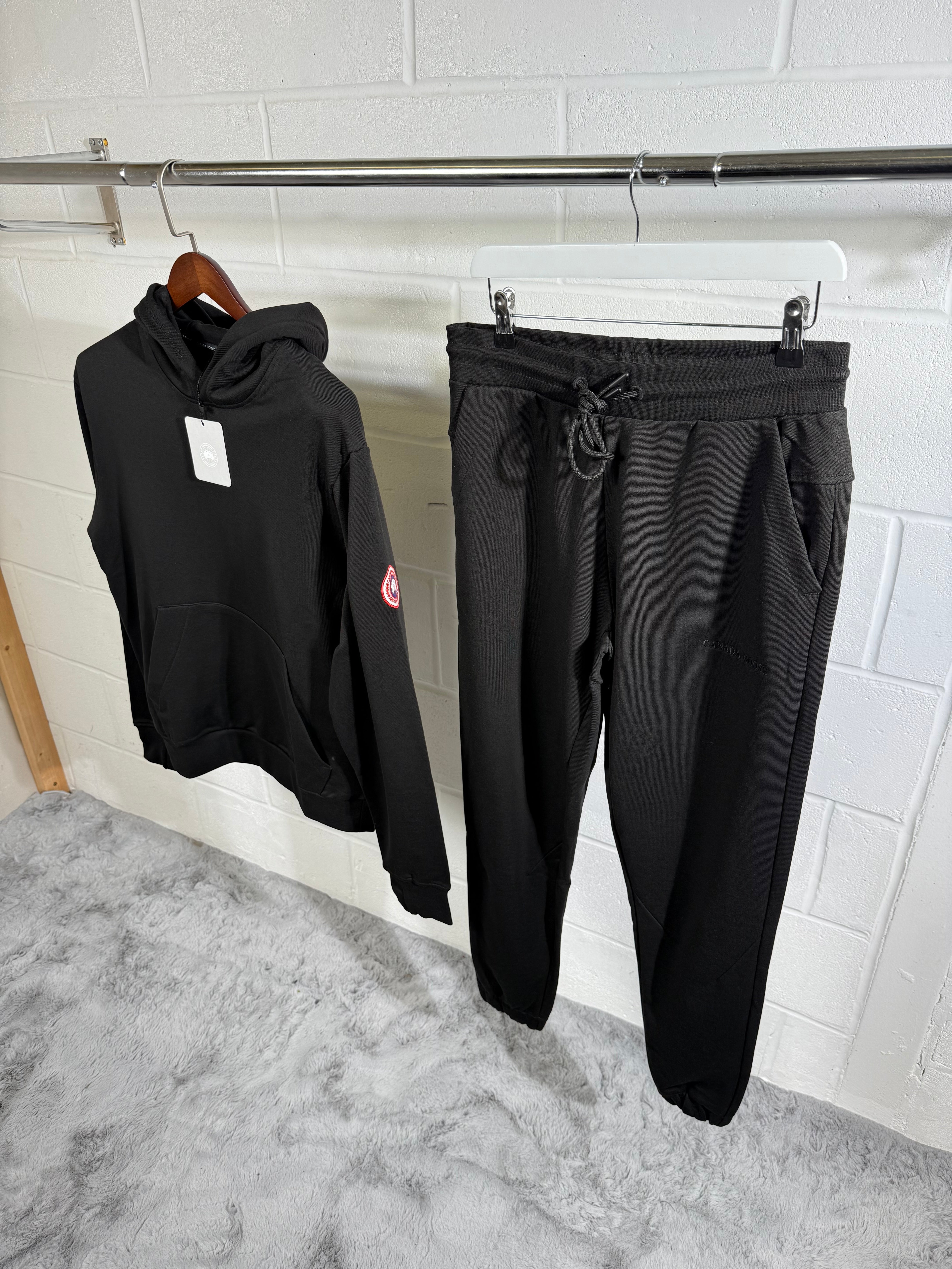 Canada goose tracksuit black
