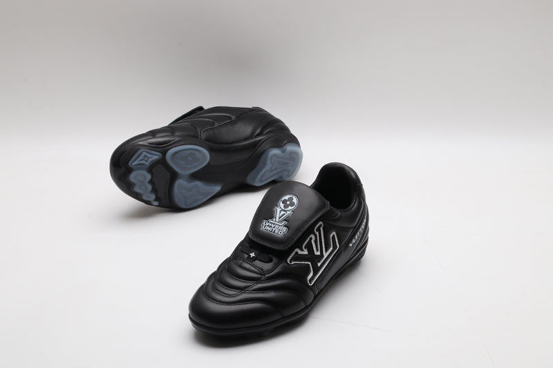 Baskets de football LVE noires (précommande)