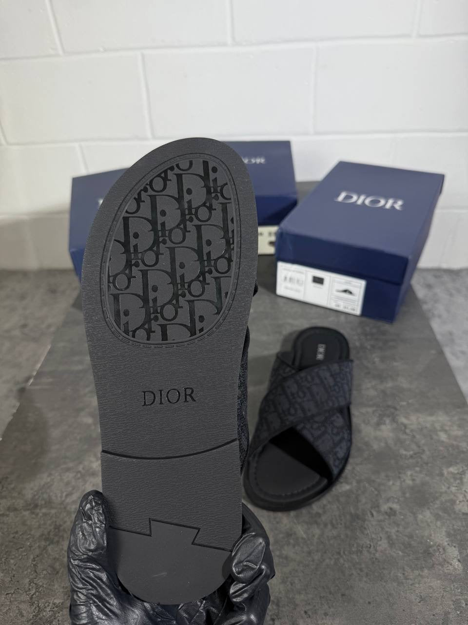 IOR STRAP SANDALS BLACK