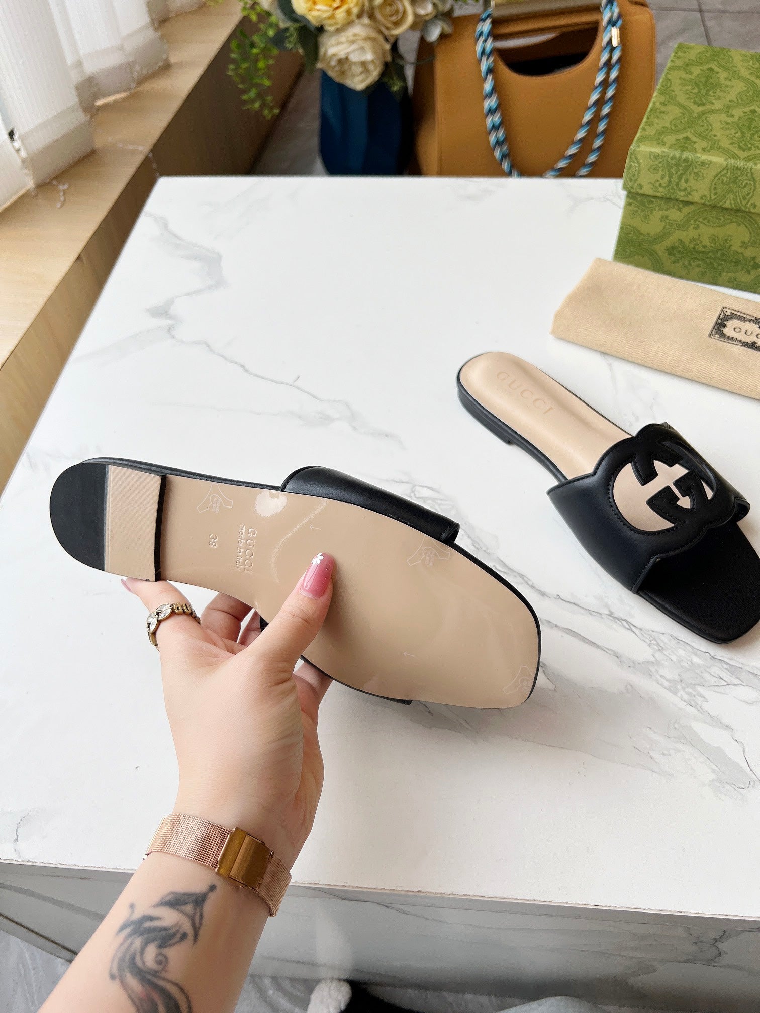 UCCI SLIDERS FEMME (précommande)