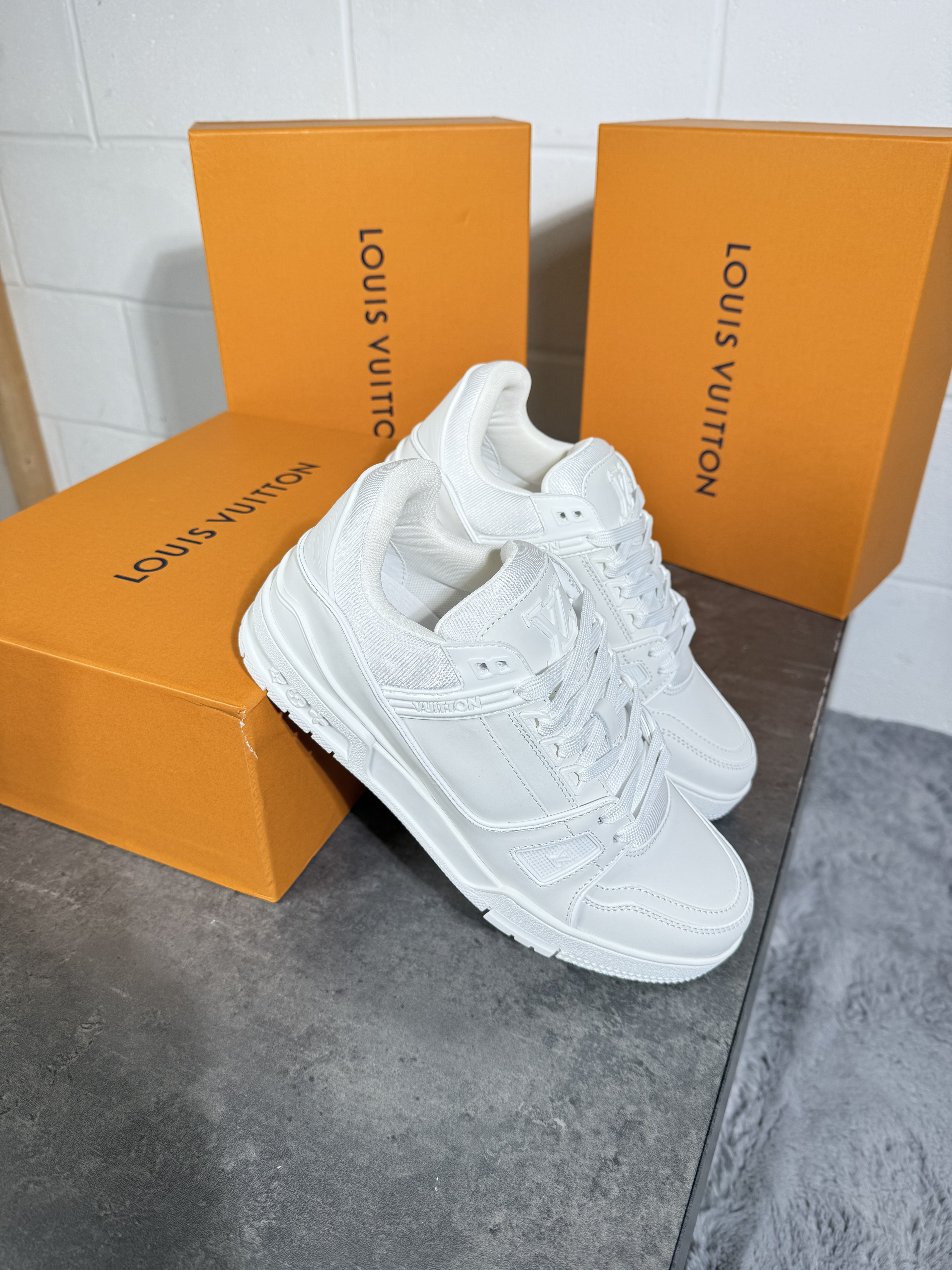 LVE FULL WHITE TRAINERS