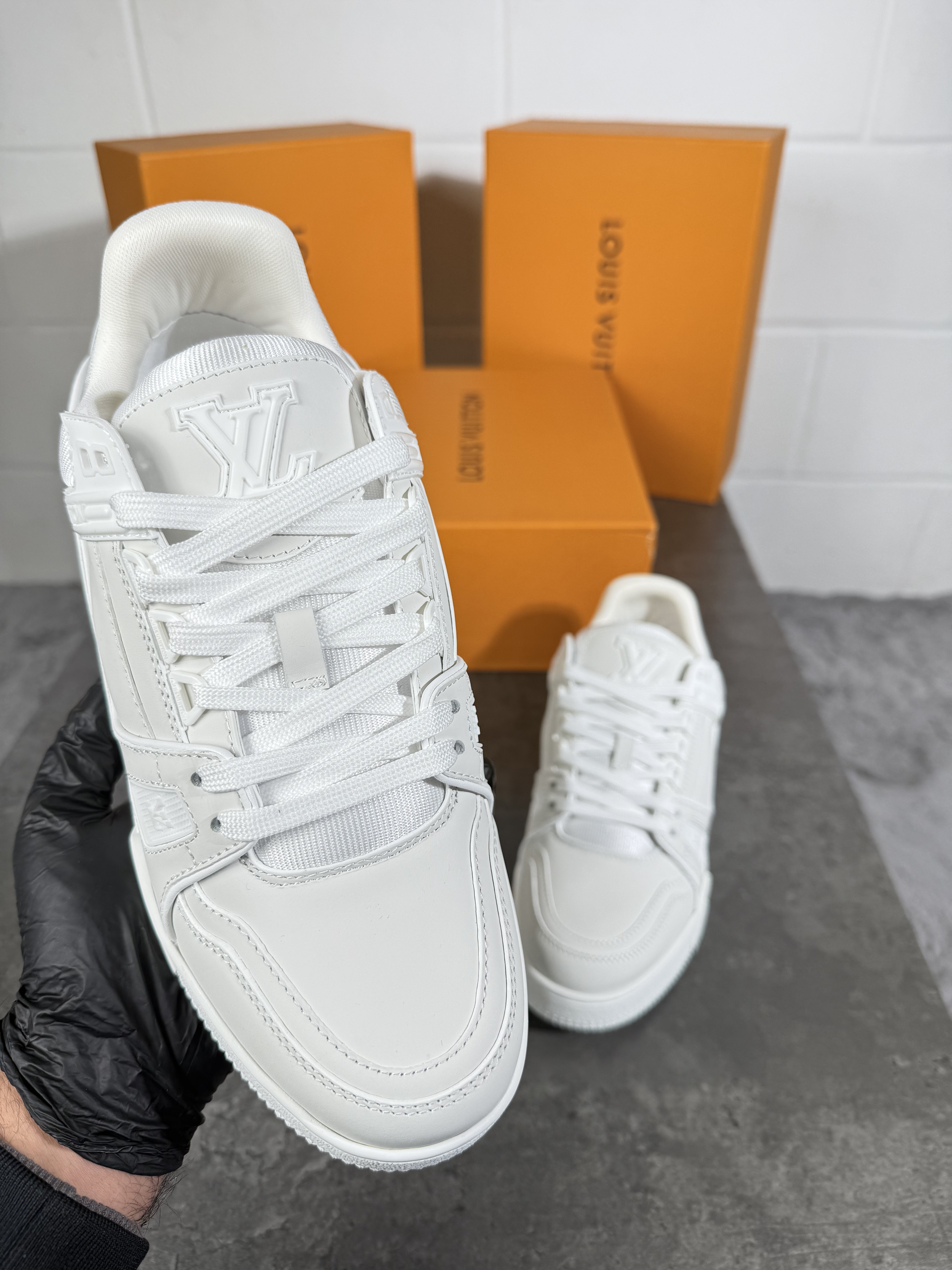 LVE FULL WHITE TRAINERS